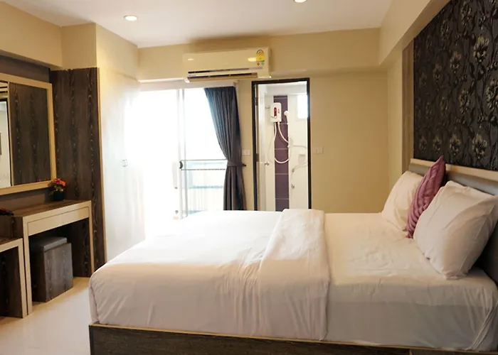 Latin Garden Hotel