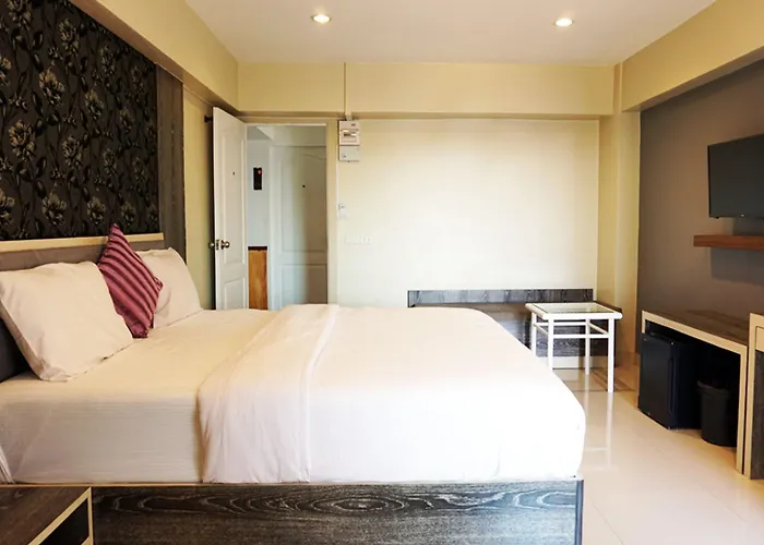 Latin Garden Hotel 2*