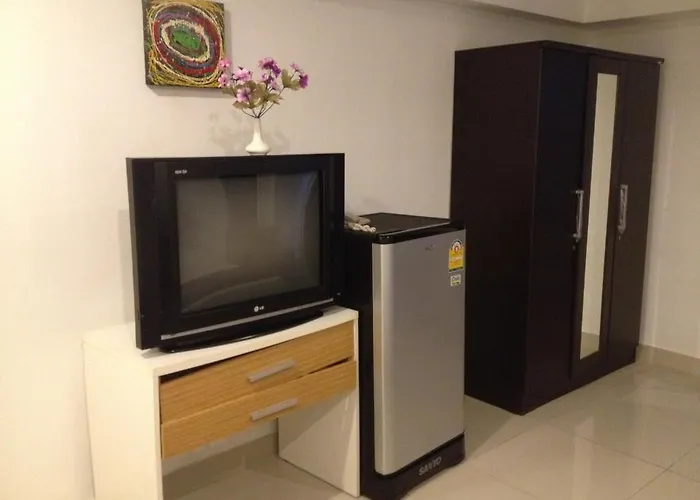 Latin Garden Hotel
