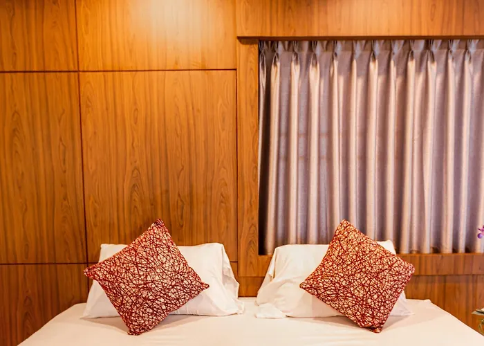 Latin Garden Hotel 2*