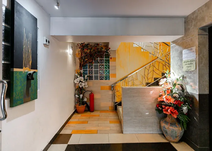 Latin Garden Hotel