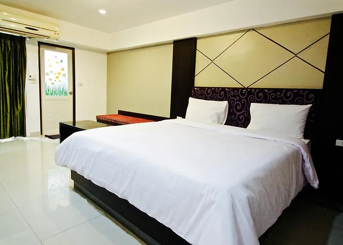 Hotel Latin Garden